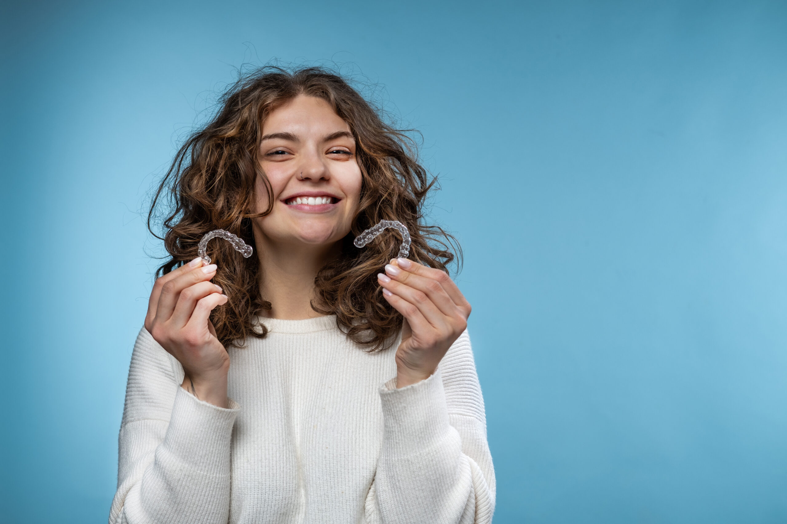 How To Stick to Your Schedule With Clear Aligners When Traveling